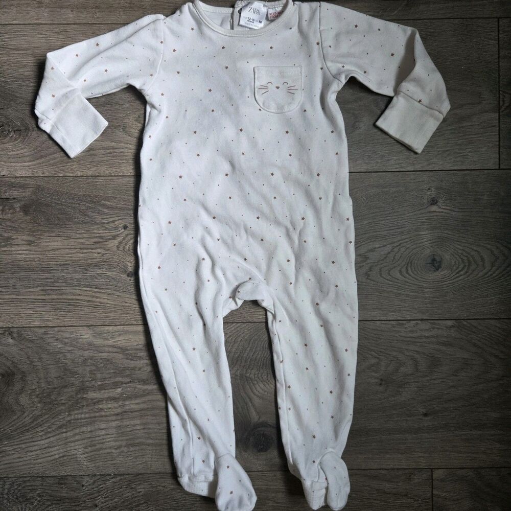 ZARA Baby Girl 12-18M Star Cat Pocket Footed Sleeper Pajama Snap Back Cream